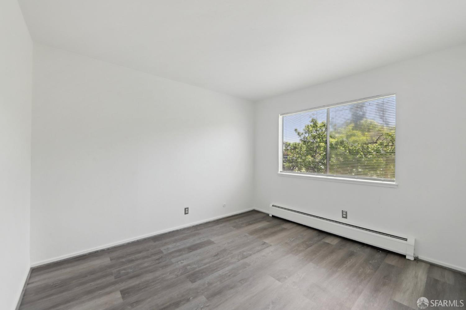 Photo #14: 425031966 Listing: Photo #14