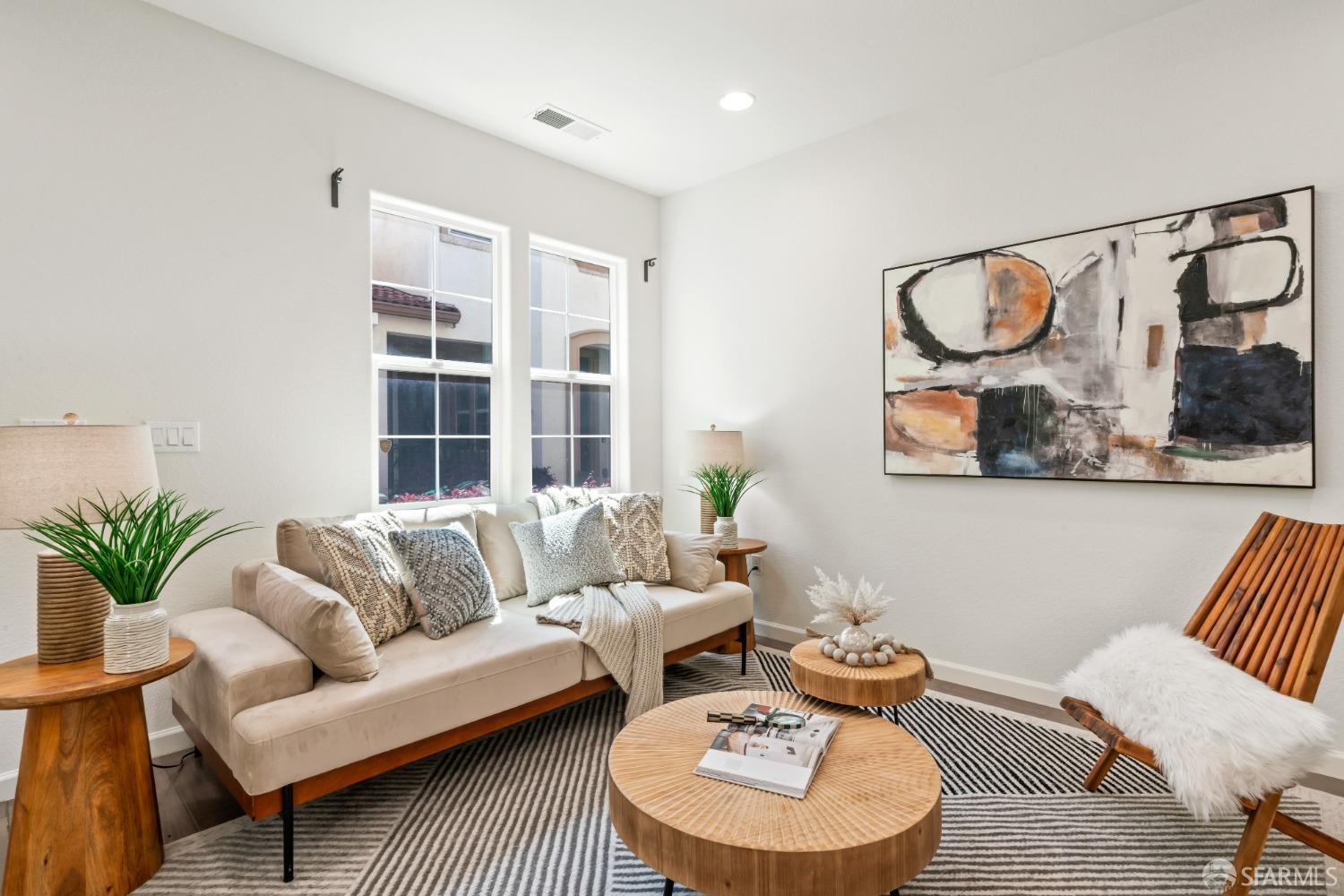 Detail Gallery Image 6 of 39 For 1544 Glenn St, Hayward,  CA 94545 - 3 Beds | 2/1 Baths