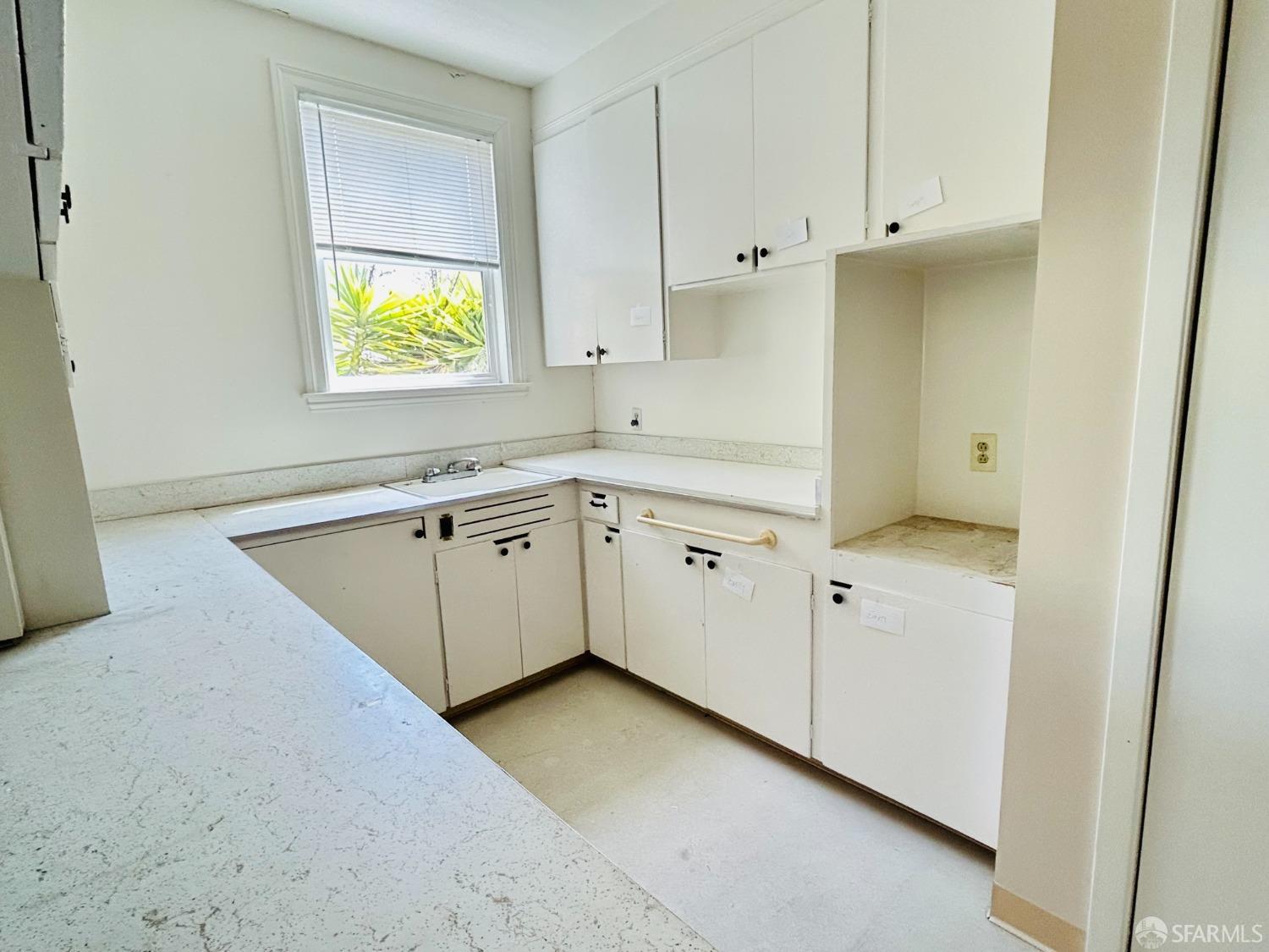 Detail Gallery Image 11 of 18 For 1534 Arch St, Berkeley,  CA 94708 - – Beds | – Baths