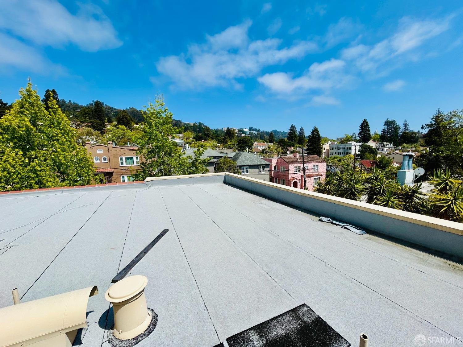 Detail Gallery Image 5 of 18 For 1534 Arch St, Berkeley,  CA 94708 - – Beds | – Baths