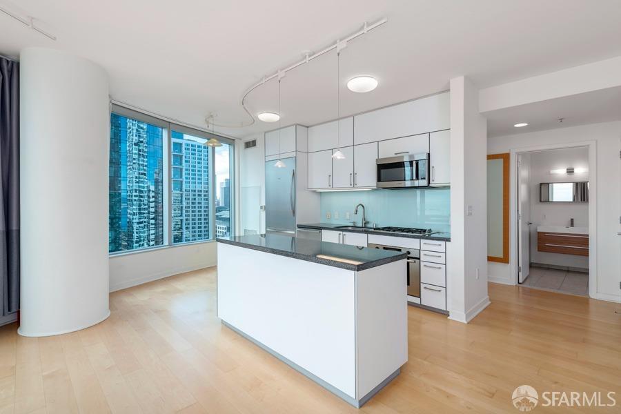 Detail Gallery Image 6 of 24 For 301 Main St 14f,  San Francisco,  CA 94105 - 2 Beds | 2 Baths