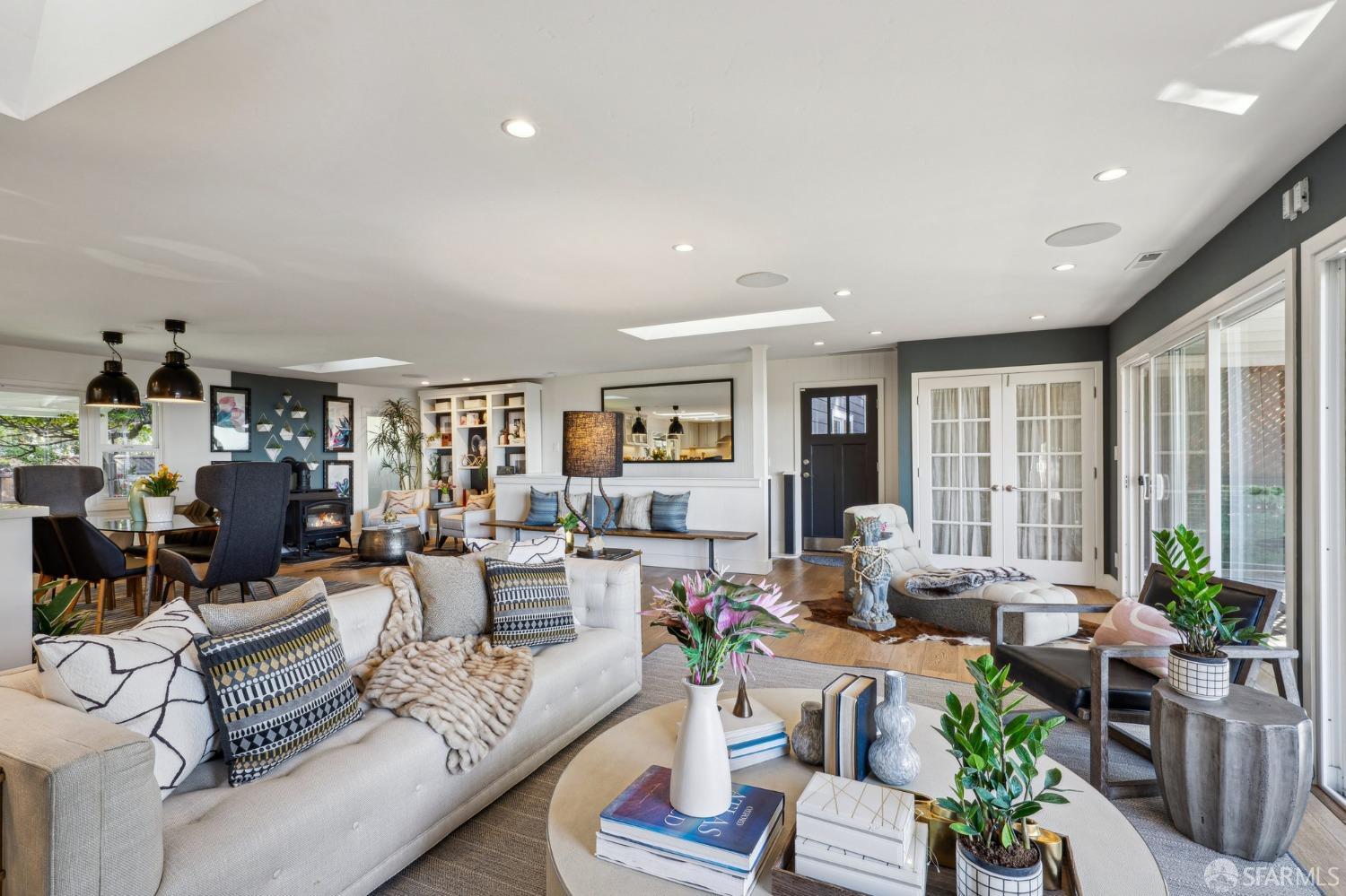 Detail Gallery Image 4 of 38 For 14826 Skyline Blvd #1,  Woodside,  CA 94062 - 3 Beds | 3 Baths