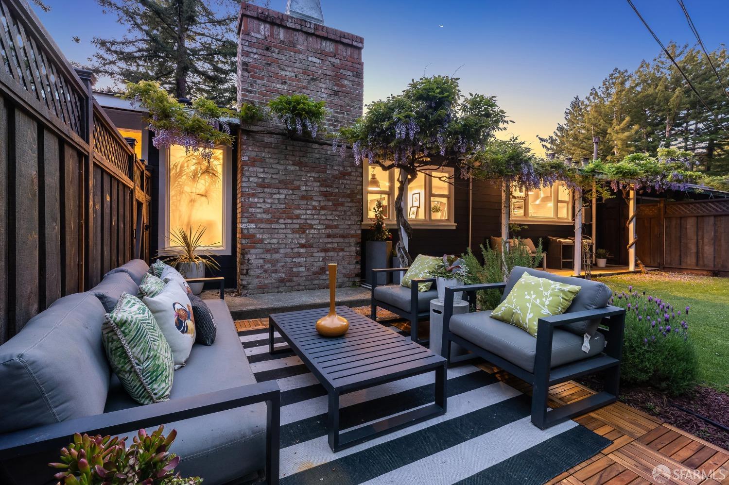 Detail Gallery Image 27 of 38 For 14826 Skyline Blvd #1,  Woodside,  CA 94062 - 3 Beds | 3 Baths