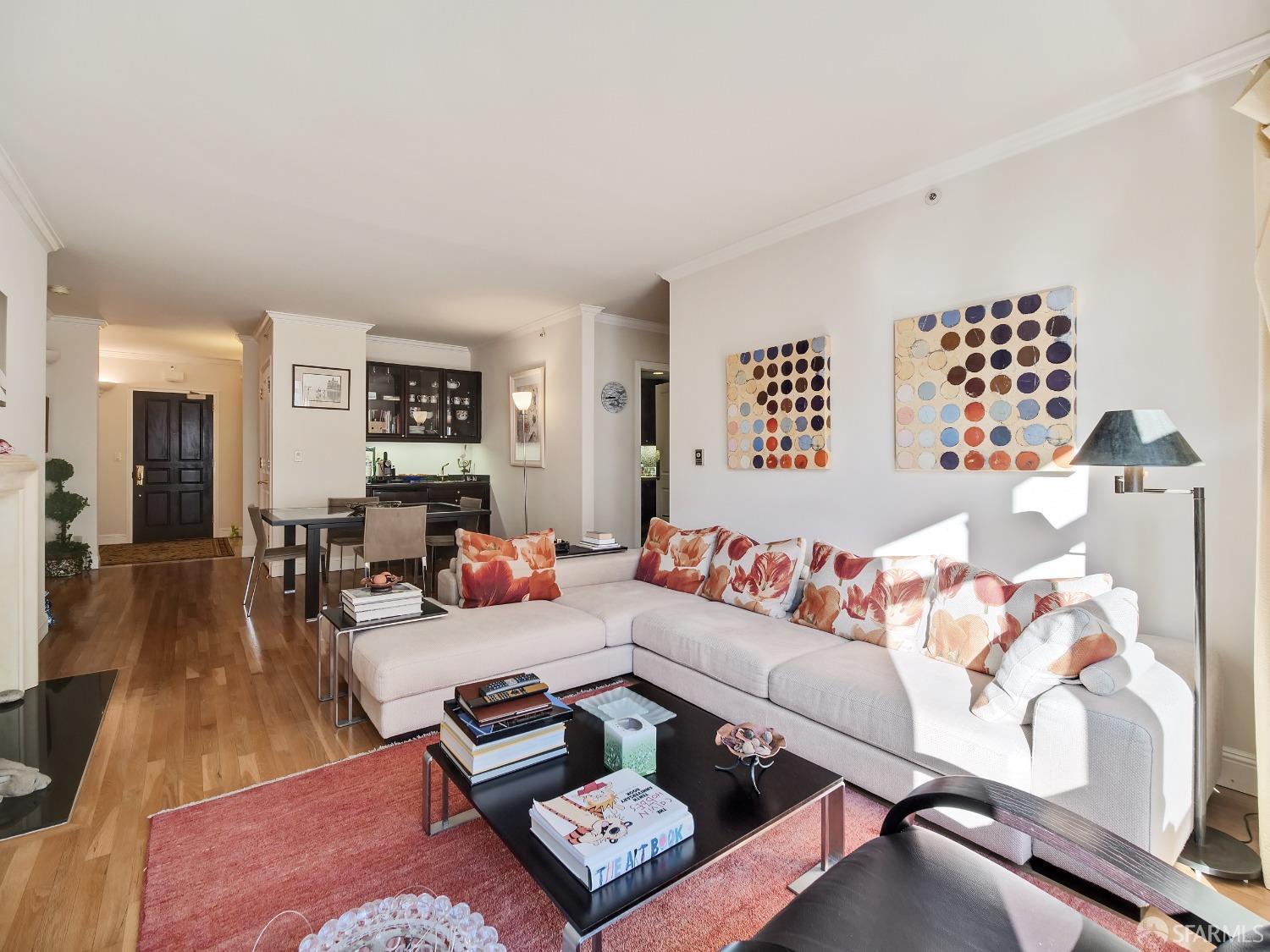 Detail Gallery Image 5 of 26 For 1340 Clay St #403,  San Francisco,  CA 94109 - 2 Beds | 2 Baths