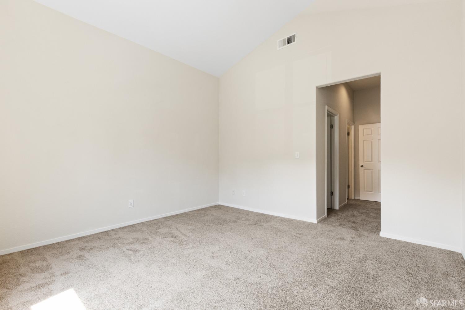 Detail Gallery Image 21 of 28 For 163 Stoneridge Ln, San Francisco,  CA 94134 - 2 Beds | 2 Baths