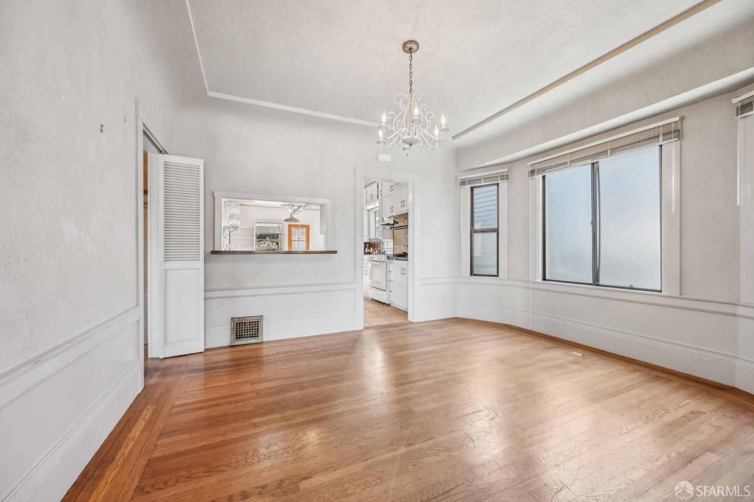 Detail Gallery Image 11 of 37 For 323 Chicago Way, San Francisco,  CA 94112 - 2 Beds | 1 Baths
