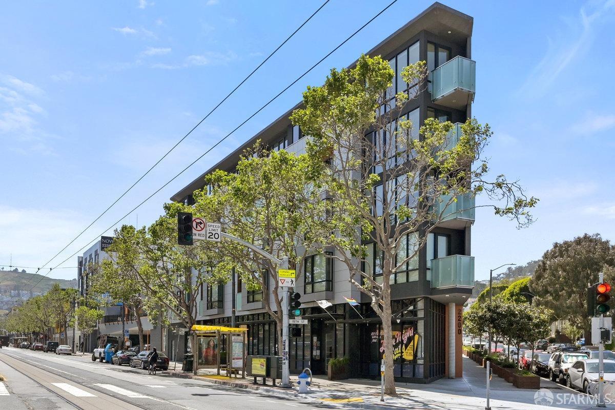 Detail Gallery Image 1 of 37 For 2200 Market St #504,  San Francisco,  CA 94114 - 1 Beds | 1/1 Baths