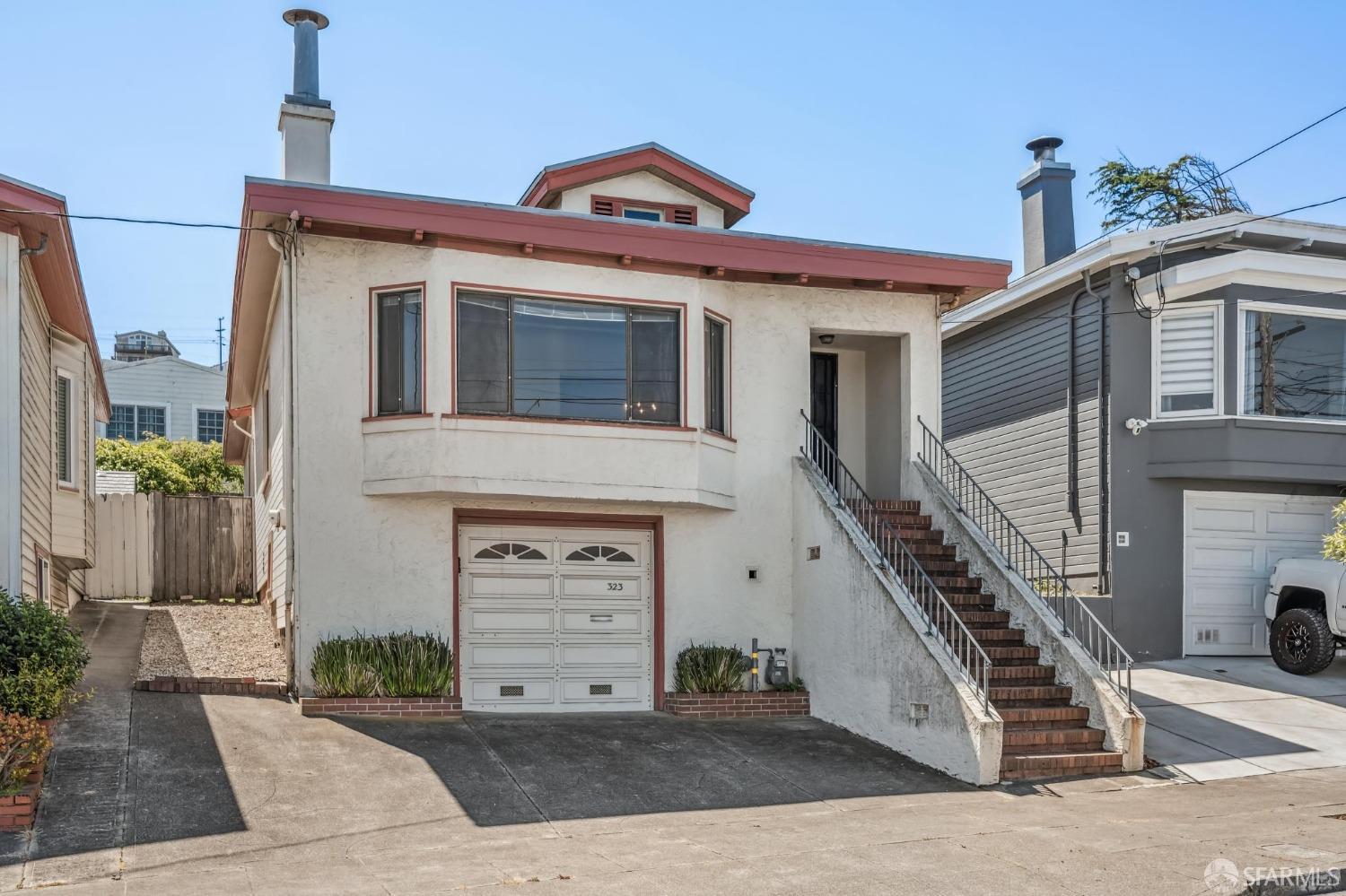 Detail Gallery Image 2 of 37 For 323 Chicago Way, San Francisco,  CA 94112 - 2 Beds | 1 Baths