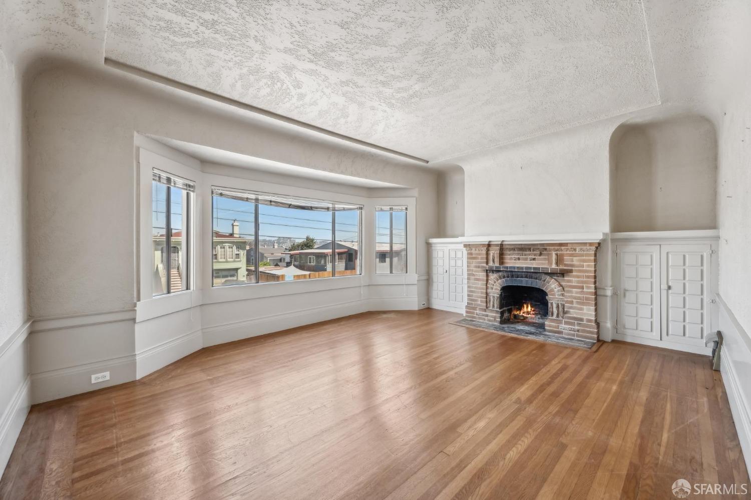 Detail Gallery Image 5 of 37 For 323 Chicago Way, San Francisco,  CA 94112 - 2 Beds | 1 Baths