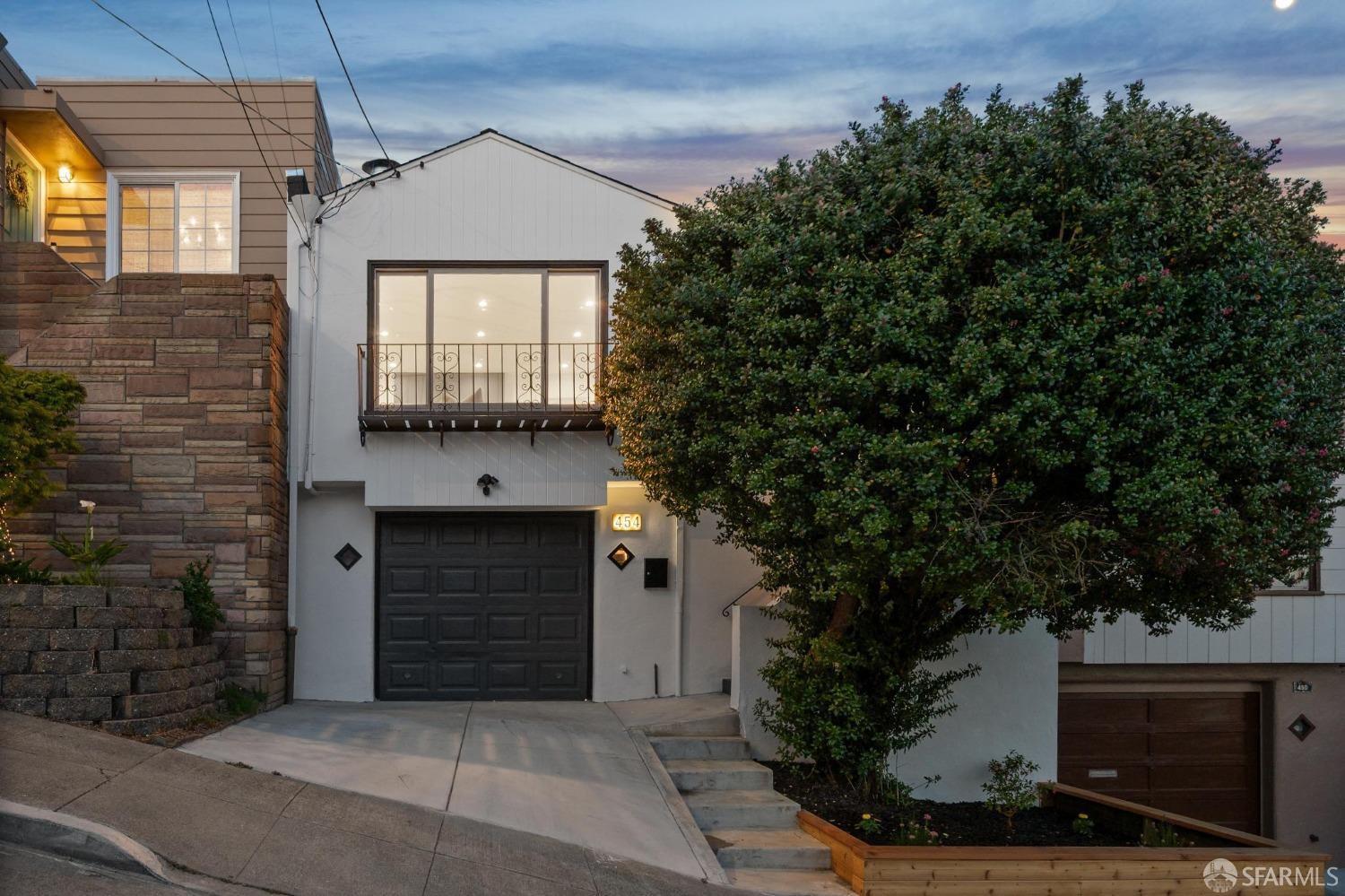 Detail Gallery Image 7 of 98 For 454 Orizaba Ave, San Francisco,  CA 94132 - 4 Beds | 3 Baths