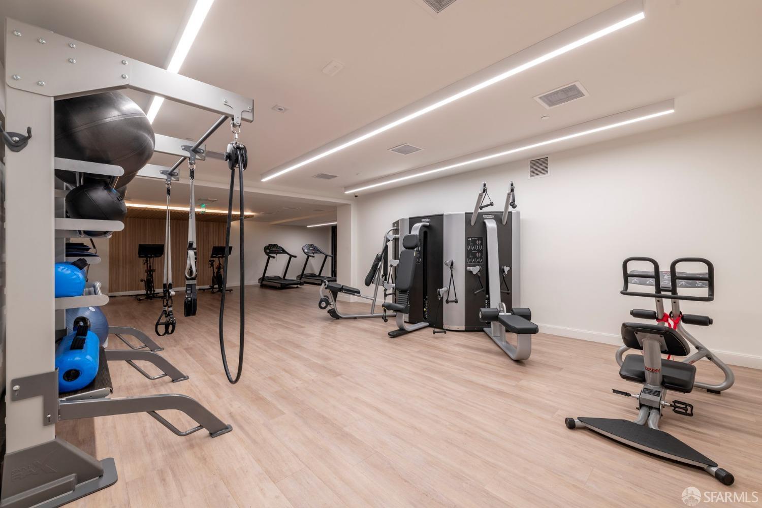 Detail Gallery Image 11 of 28 For 875 California St #403,  San Francisco,  CA 94108 - 2 Beds | 2 Baths