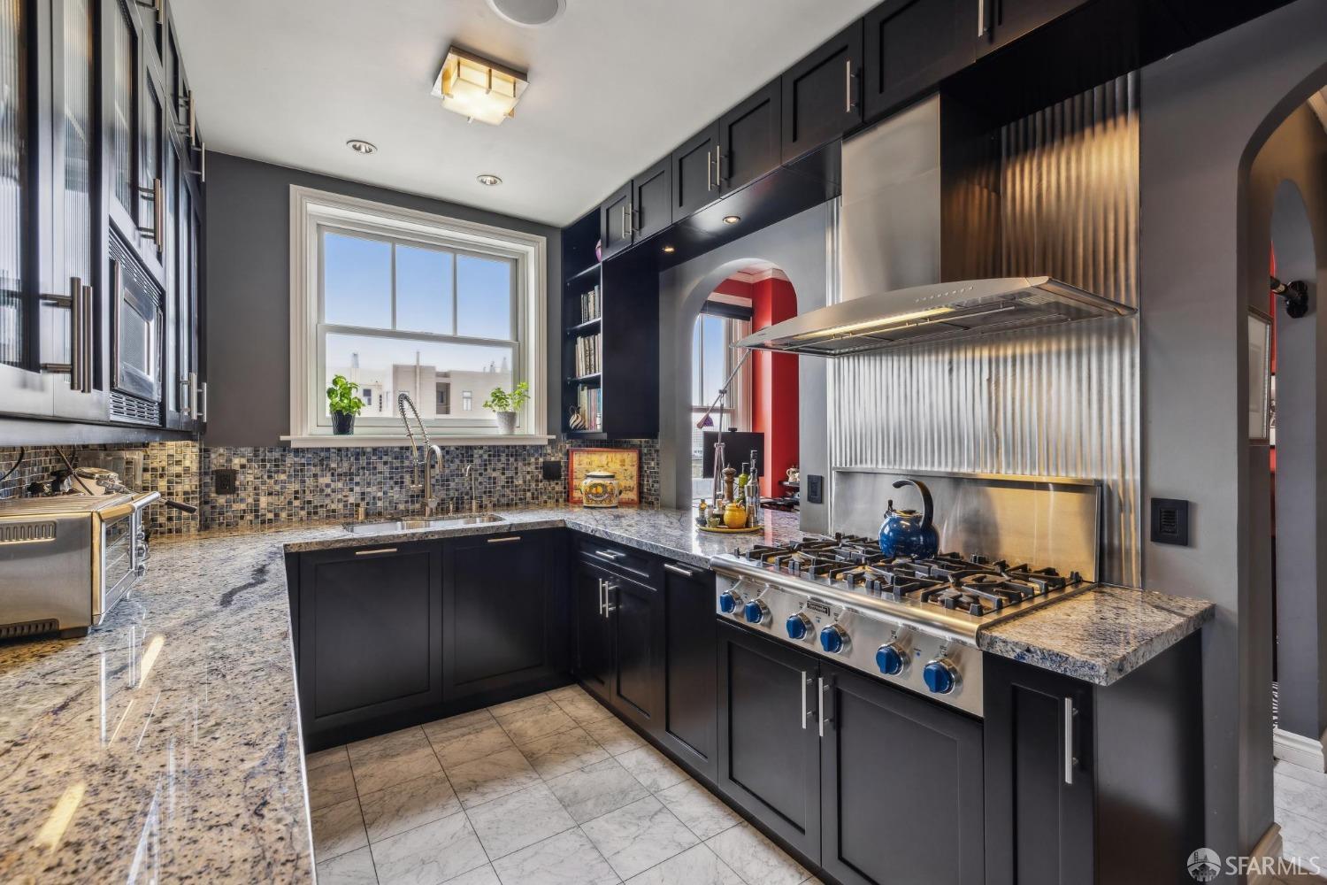 Detail Gallery Image 16 of 26 For 1870 Jackson St #603,  San Francisco,  CA 94109 - 3 Beds | 2/1 Baths