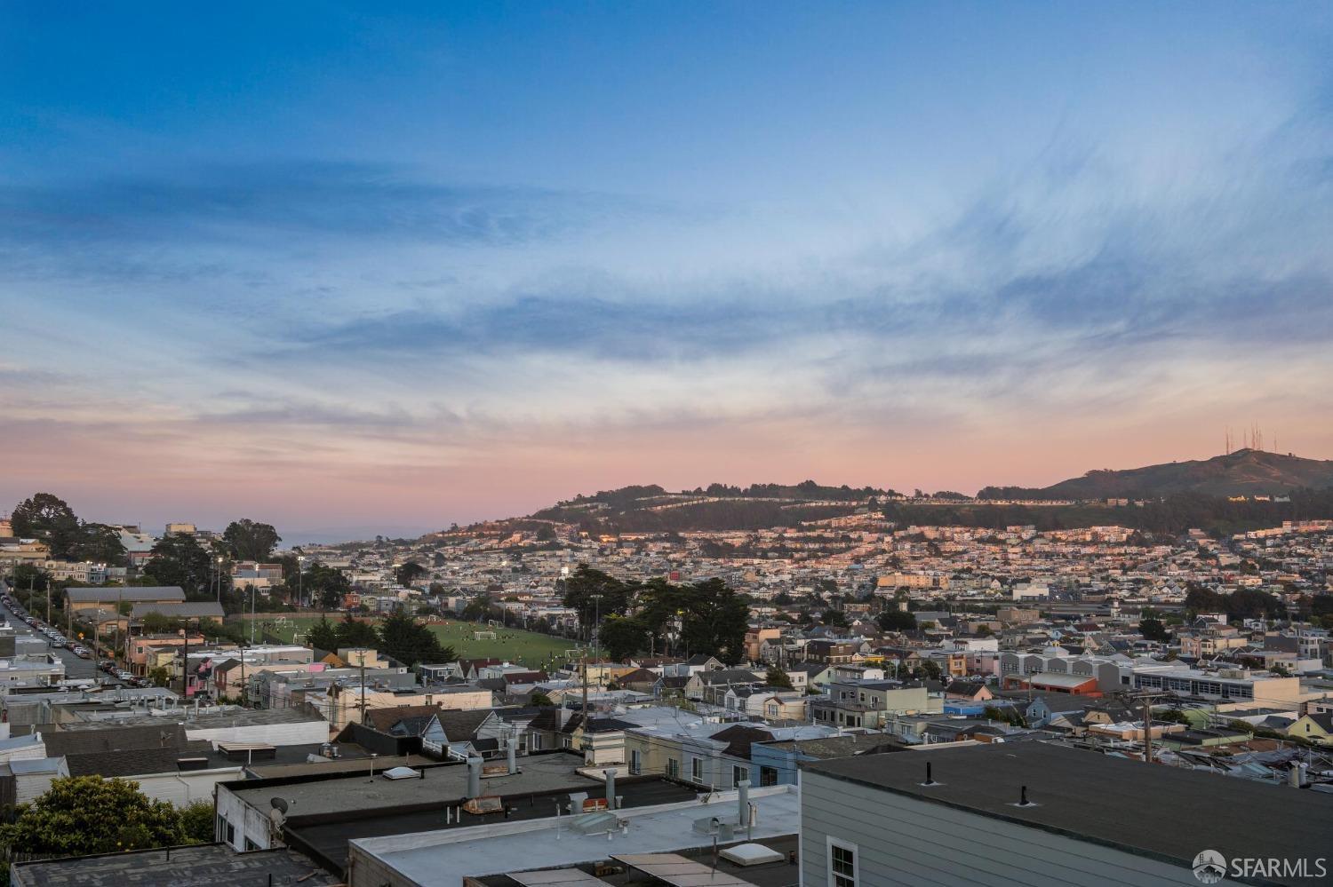 Detail Gallery Image 4 of 98 For 454 Orizaba Ave, San Francisco,  CA 94132 - 4 Beds | 3 Baths