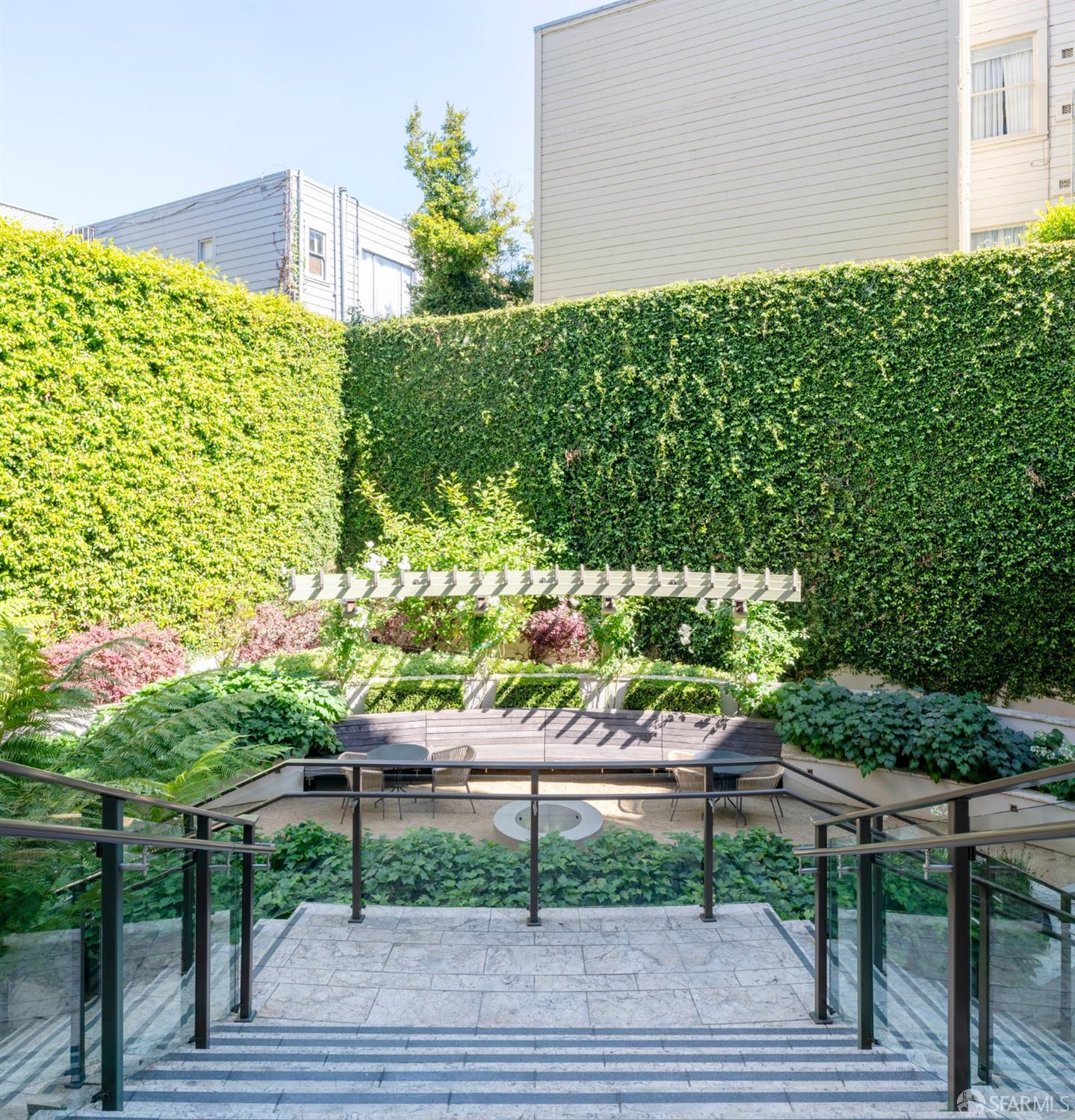 Detail Gallery Image 5 of 28 For 875 California St #403,  San Francisco,  CA 94108 - 2 Beds | 2 Baths