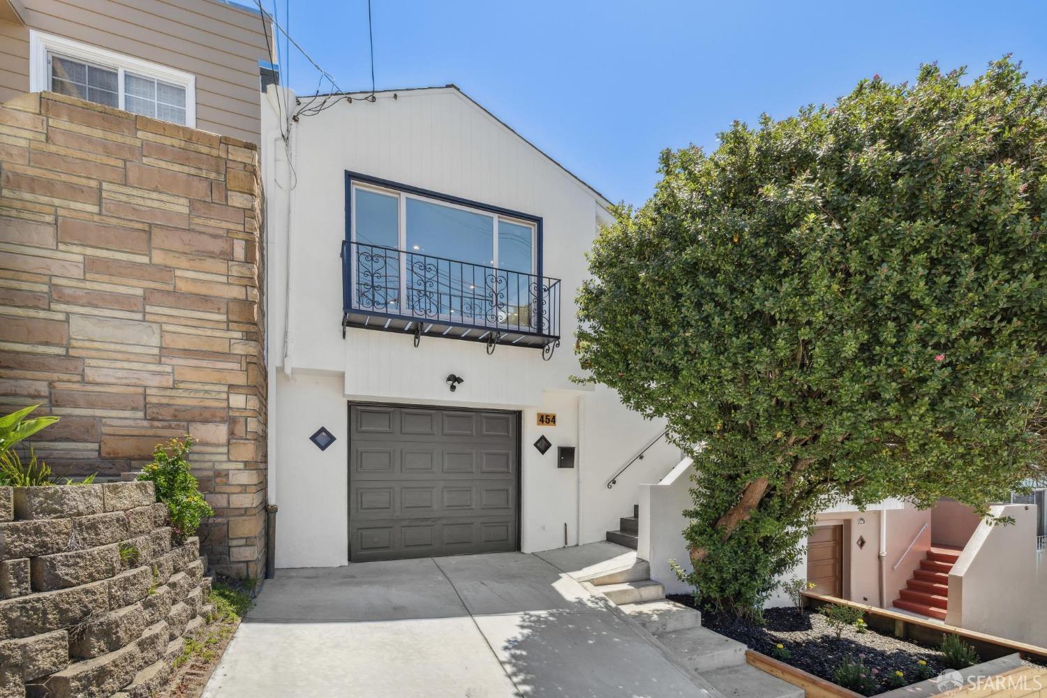Detail Gallery Image 27 of 98 For 454 Orizaba Ave, San Francisco,  CA 94132 - 4 Beds | 3 Baths
