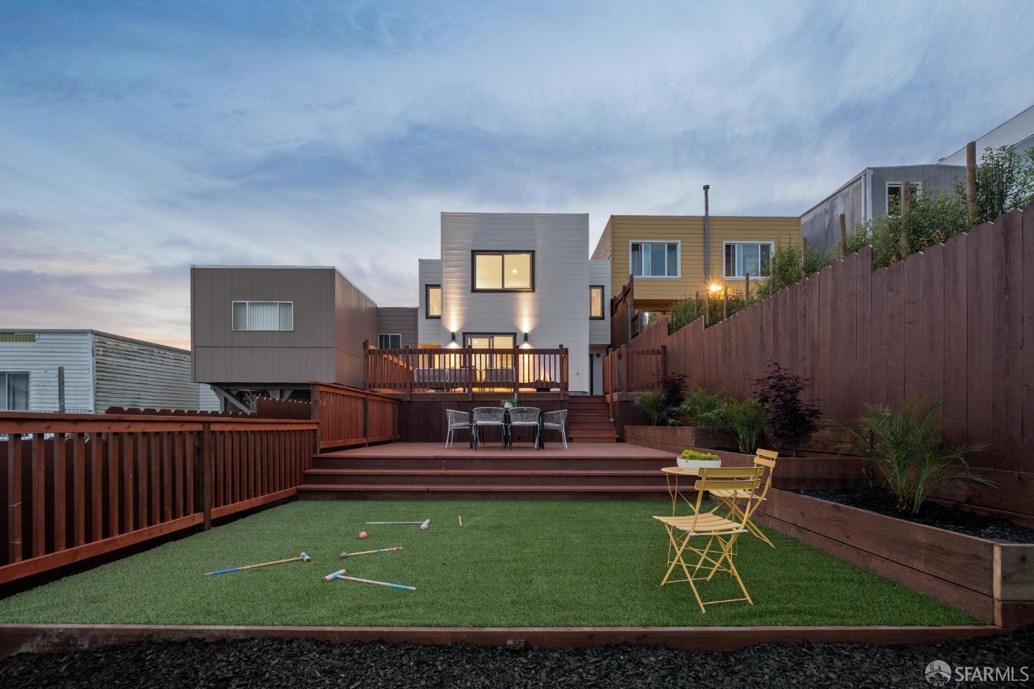 Detail Gallery Image 6 of 98 For 454 Orizaba Ave, San Francisco,  CA 94132 - 4 Beds | 3 Baths