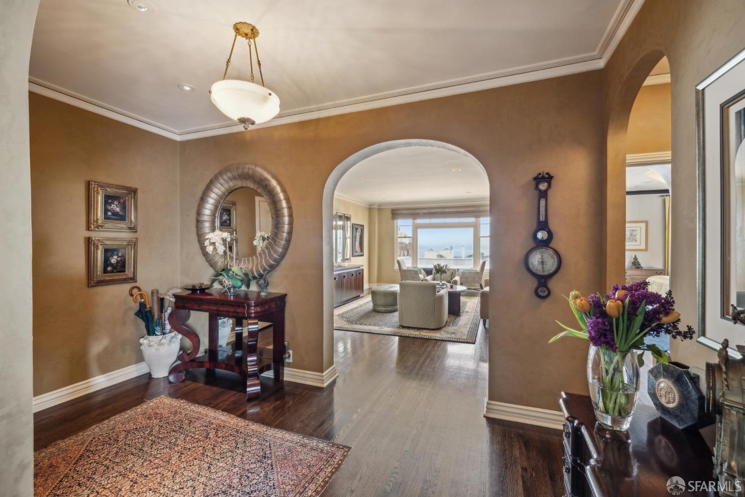 Detail Gallery Image 3 of 26 For 1870 Jackson St #603,  San Francisco,  CA 94109 - 3 Beds | 2/1 Baths