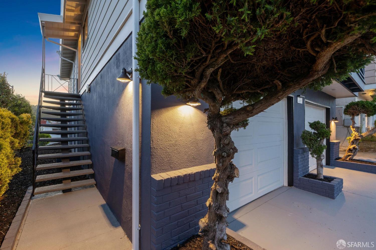 Detail Gallery Image 7 of 77 For 198 Shipley Ave, Daly City,  CA 94015 - 5 Beds | 3 Baths