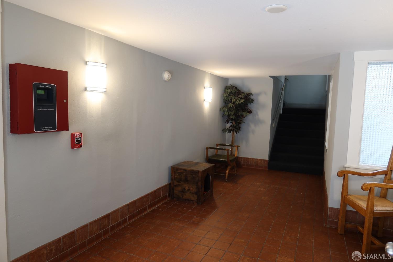 Detail Gallery Image 6 of 12 For 173 Julian Ave, San Francisco,  CA 94103 - – Beds | – Baths