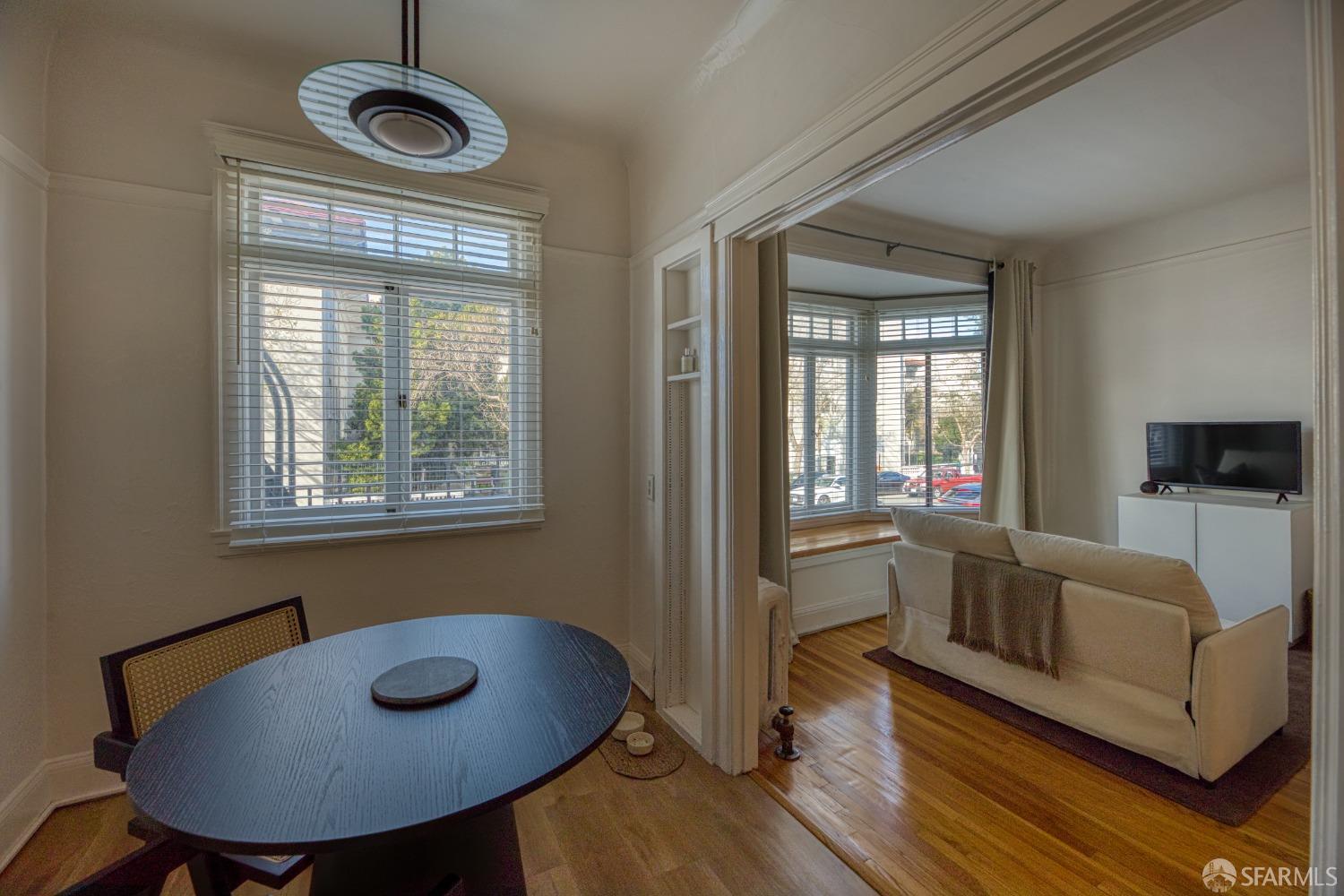 Detail Gallery Image 10 of 20 For 2160 Van Ness Ave, San Francisco,  CA 94109 - – Beds | – Baths