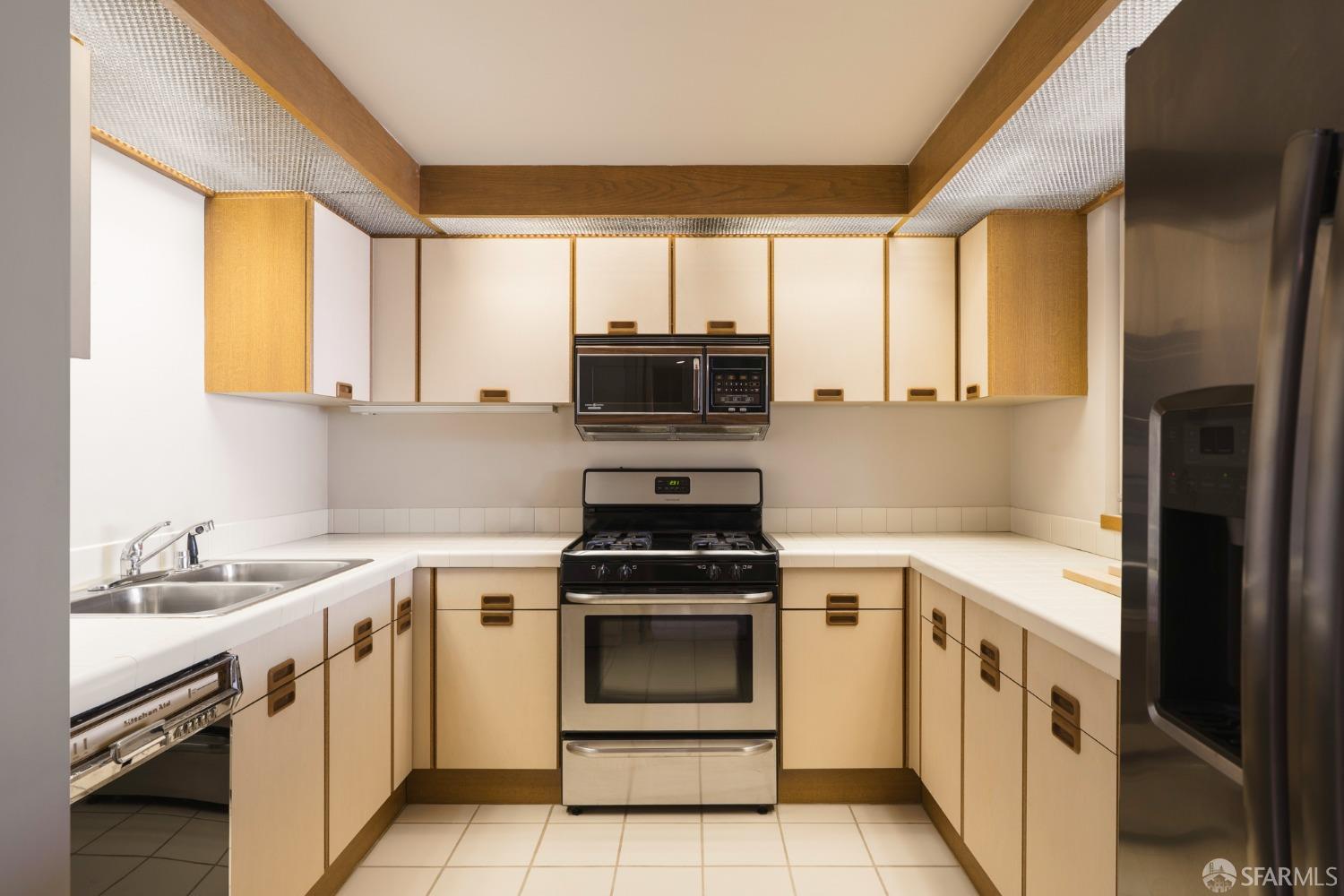 Detail Gallery Image 10 of 12 For 1255 California St #701,  San Francisco,  CA 94109 - 1 Beds | 1/1 Baths