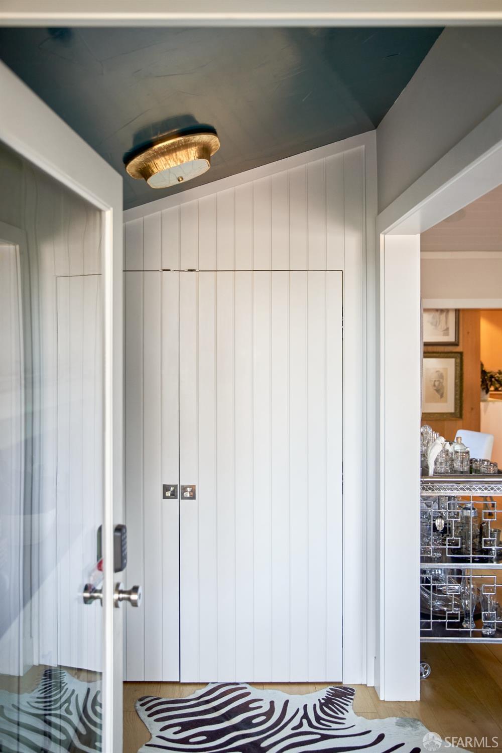 Detail Gallery Image 5 of 46 For 1338 Filbert St #D,  San Francisco,  CA 94109 - 3 Beds | 3 Baths