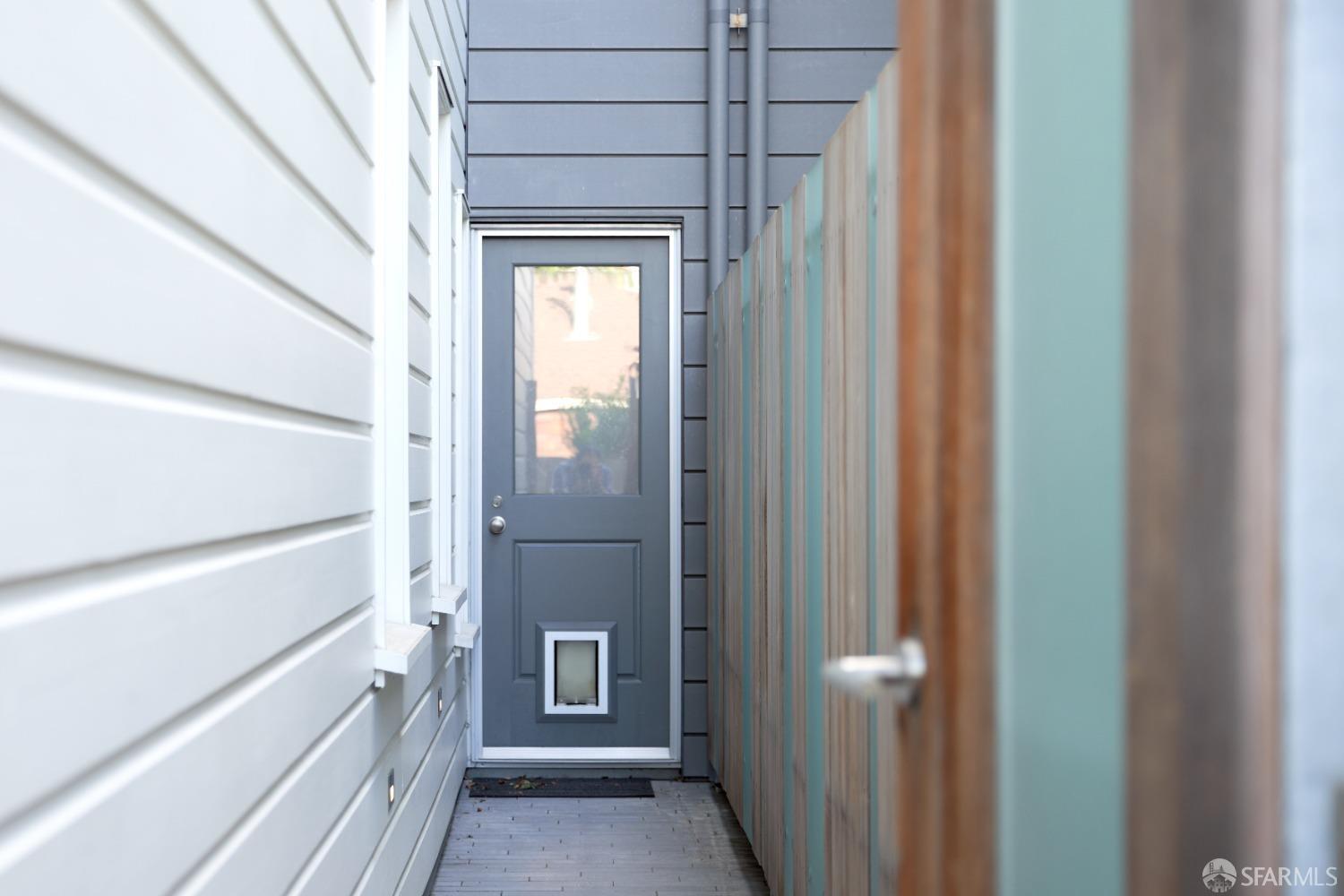 Detail Gallery Image 46 of 46 For 1338 Filbert St #D,  San Francisco,  CA 94109 - 3 Beds | 3 Baths