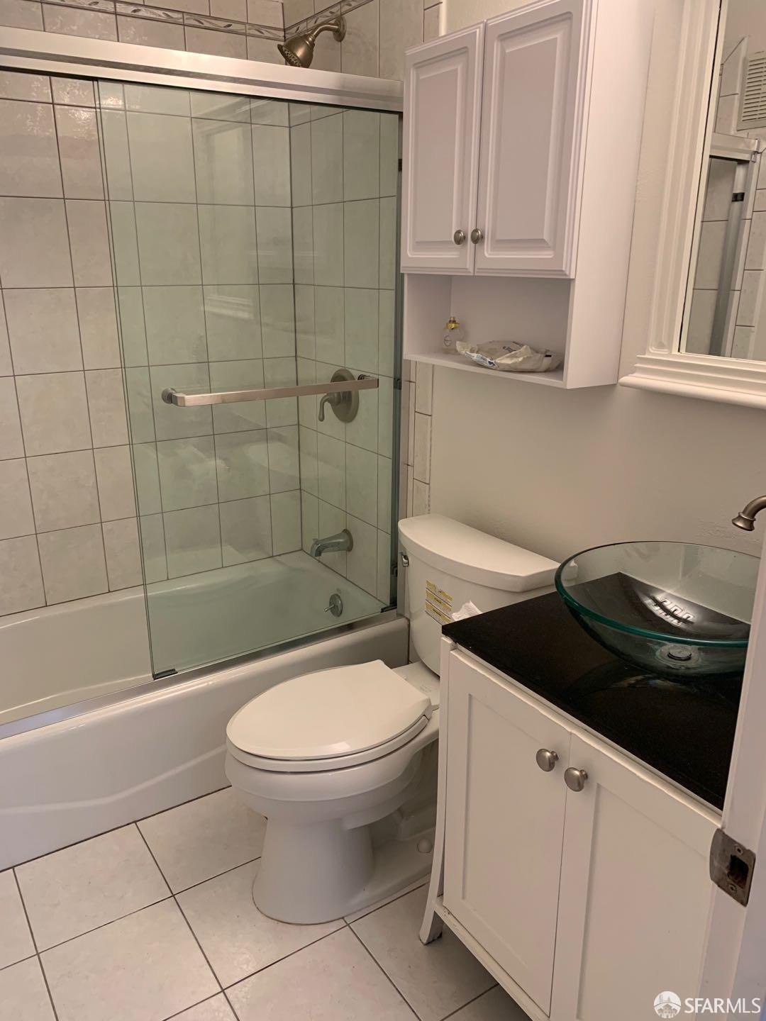 Detail Gallery Image 2 of 5 For 206 Lakeview Ave, San Francisco,  CA 94112 - 1 Beds | 1 Baths