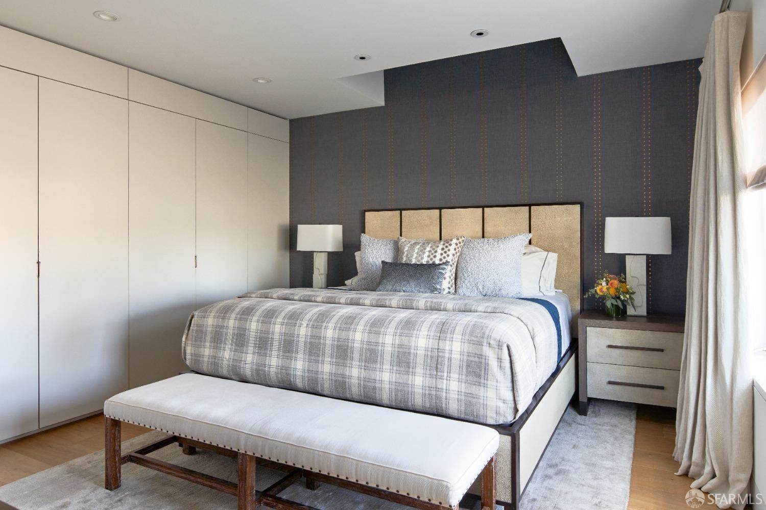 Detail Gallery Image 26 of 46 For 1338 Filbert St #D,  San Francisco,  CA 94109 - 3 Beds | 3 Baths