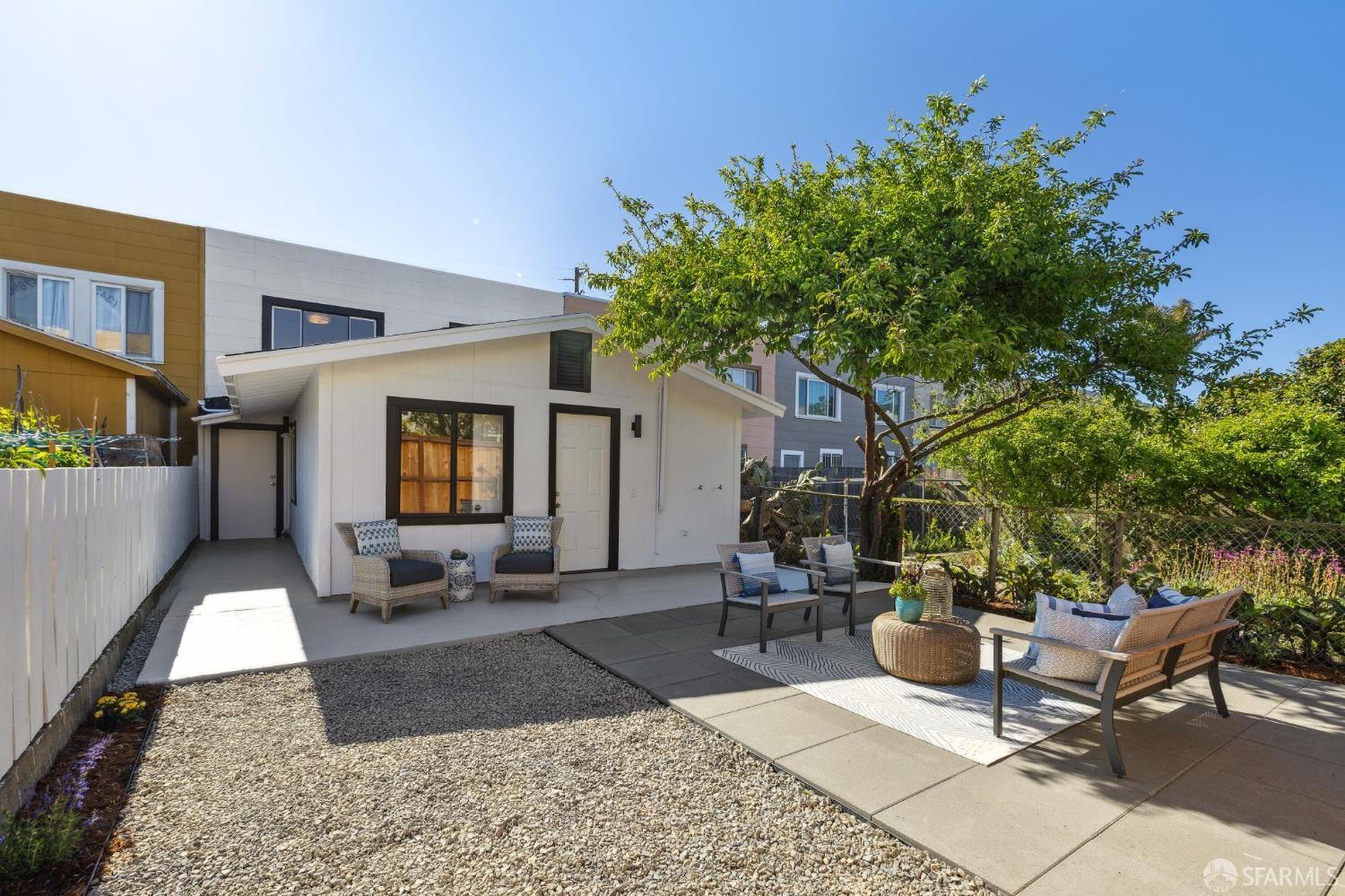 Detail Gallery Image 2 of 74 For 232 Talbert St, San Francisco,  CA 94134 - 4 Beds | 3 Baths