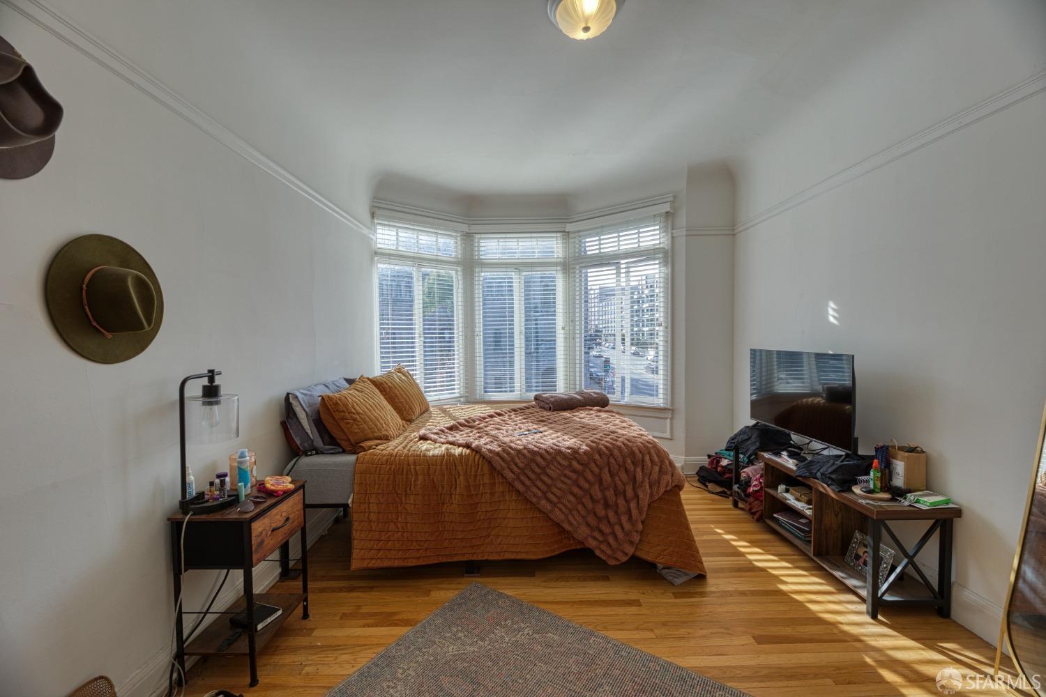 Detail Gallery Image 11 of 20 For 2160 Van Ness Ave, San Francisco,  CA 94109 - – Beds | – Baths