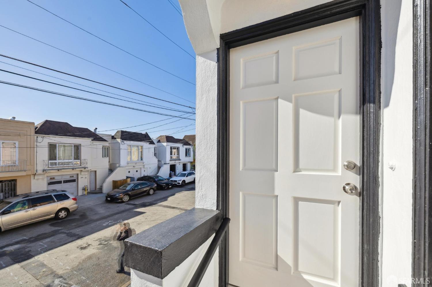 Detail Gallery Image 6 of 74 For 232 Talbert St, San Francisco,  CA 94134 - 4 Beds | 3 Baths