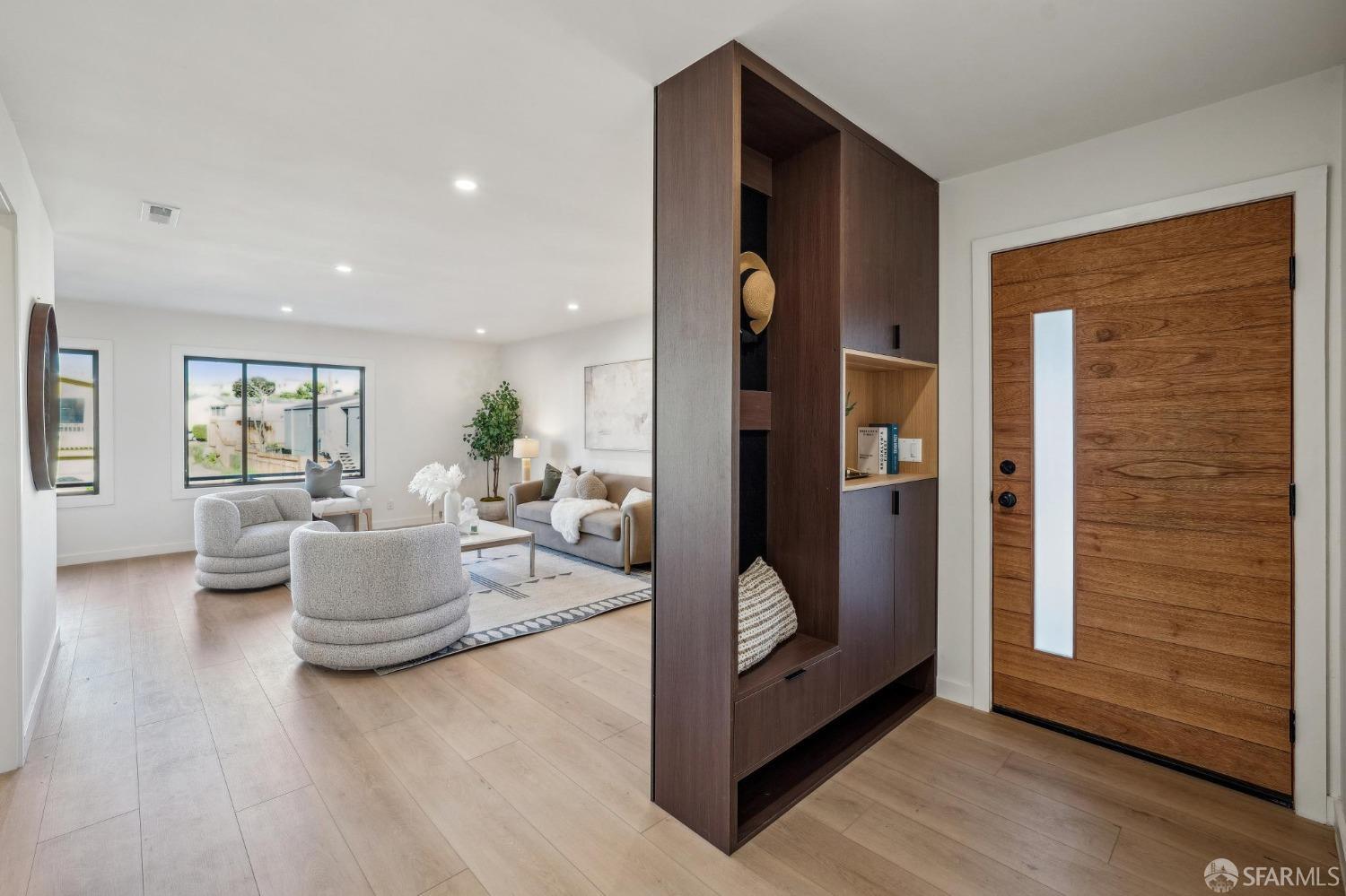 Detail Gallery Image 9 of 77 For 198 Shipley Ave, Daly City,  CA 94015 - 5 Beds | 3 Baths