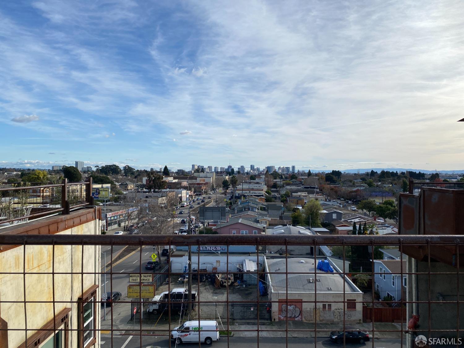 Detail Gallery Image 7 of 44 For 6105 San Pablo Ave #103,  Emeryville,  CA 94608 - 1 Beds | 1/1 Baths