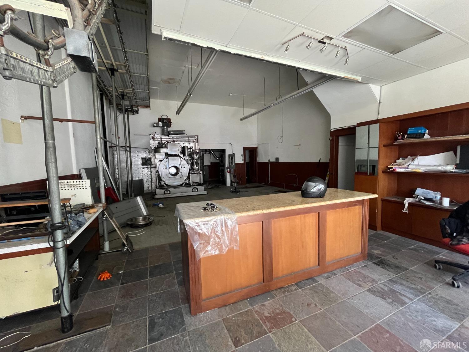 Detail Gallery Image 1 of 13 For 757 Lombard St, San Francisco,  CA 94133 - – Beds | – Baths