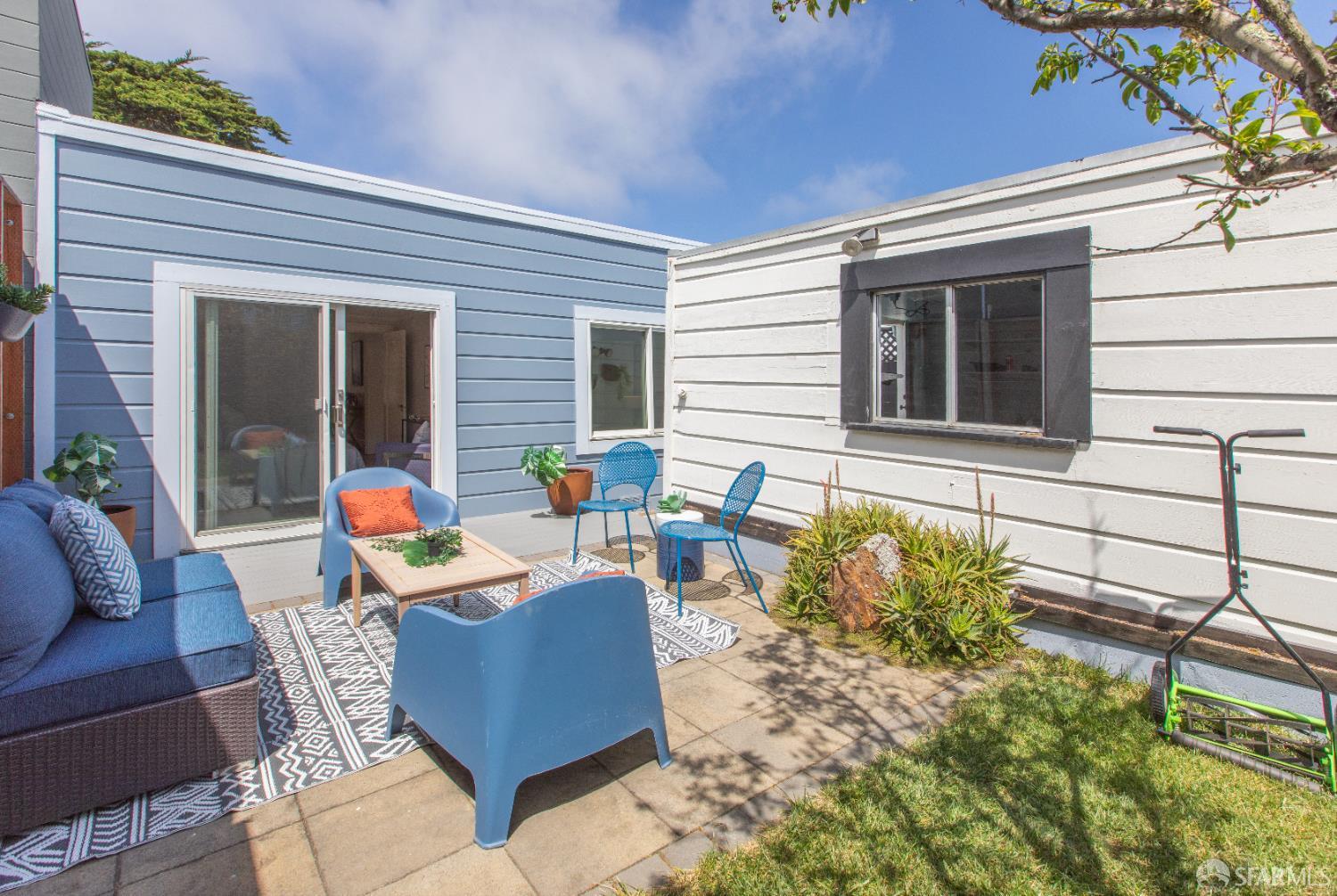 Detail Gallery Image 24 of 38 For 287 Staples Ave, San Francisco,  CA 94112 - 2 Beds | 1 Baths
