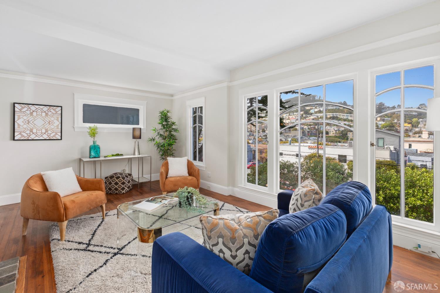 Detail Gallery Image 3 of 38 For 287 Staples Ave, San Francisco,  CA 94112 - 2 Beds | 1 Baths