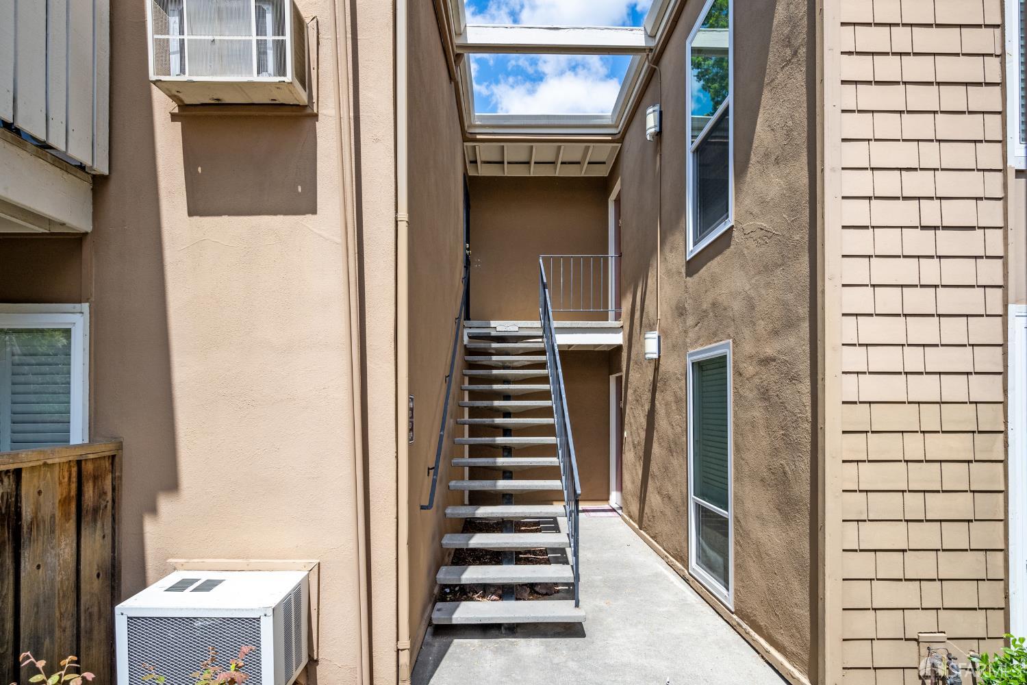 Detail Gallery Image 3 of 26 For 1919 Ygnacio Valley Rd #33,  Walnut Creek,  CA 94598 - 2 Beds | 1/1 Baths