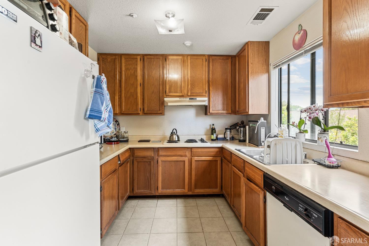 Detail Gallery Image 51 of 63 For 2108 Isabelle Ave, San Mateo,  CA 94403 - 13 Beds | 13 Baths