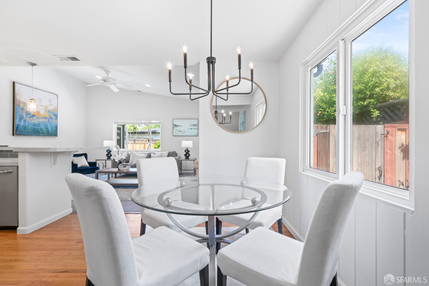 Detail Gallery Image 6 of 33 For 959 Johnson St, Redwood City,  CA 94061 - 3 Beds | 2 Baths