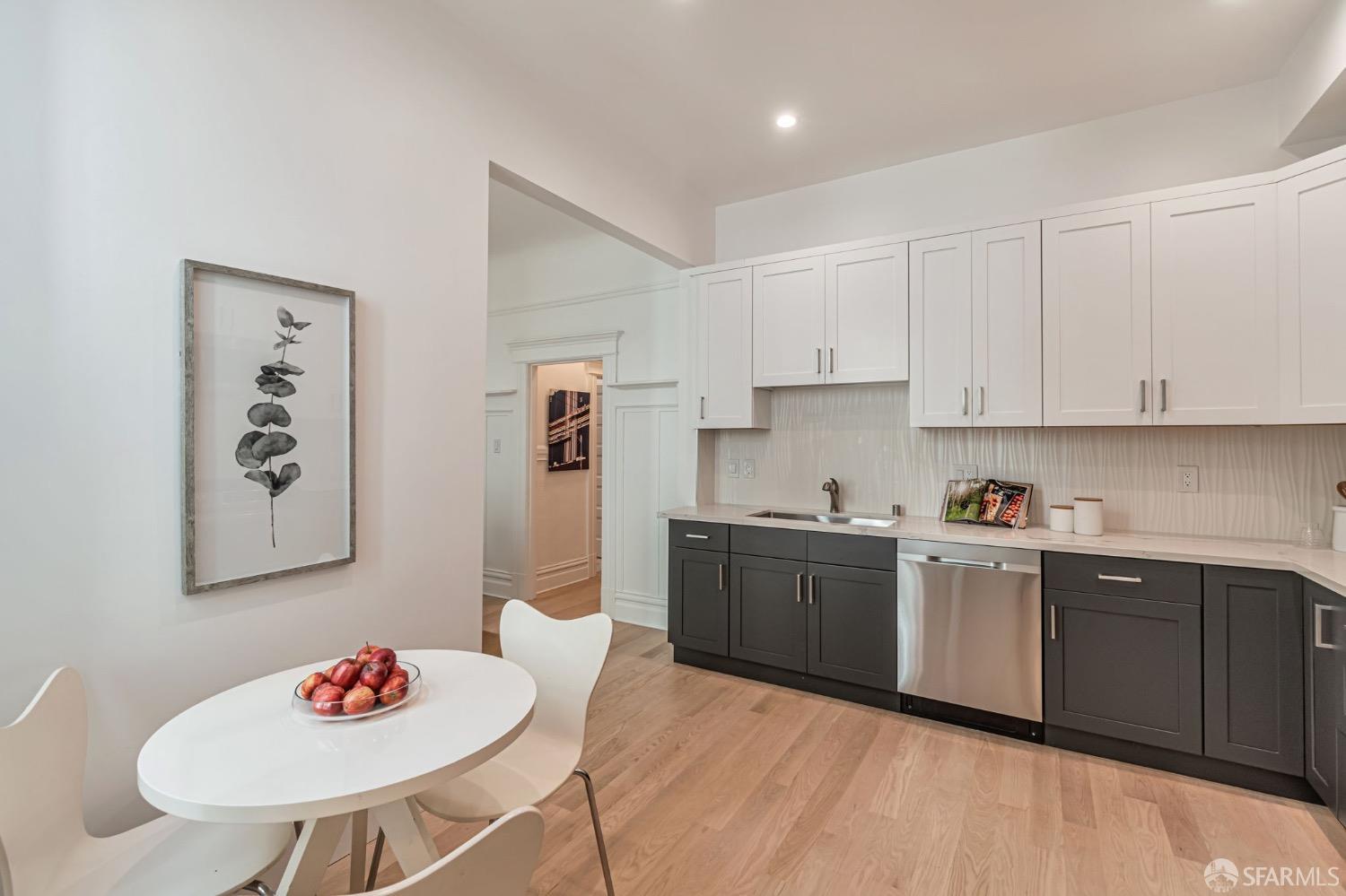 Detail Gallery Image 13 of 45 For 287 Church St, San Francisco,  CA 94114 - 2 Beds | 2 Baths