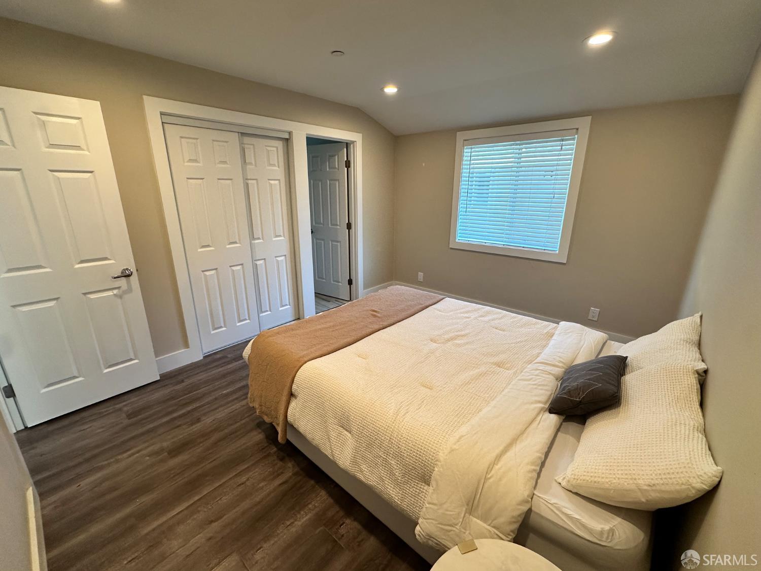 Detail Gallery Image 20 of 22 For 139 Hall Ln, Walnut Creek,  CA 94597 - 2 Beds | 3/1 Baths