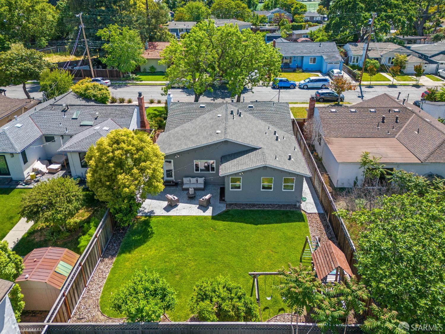 Detail Gallery Image 32 of 33 For 959 Johnson St, Redwood City,  CA 94061 - 3 Beds | 2 Baths