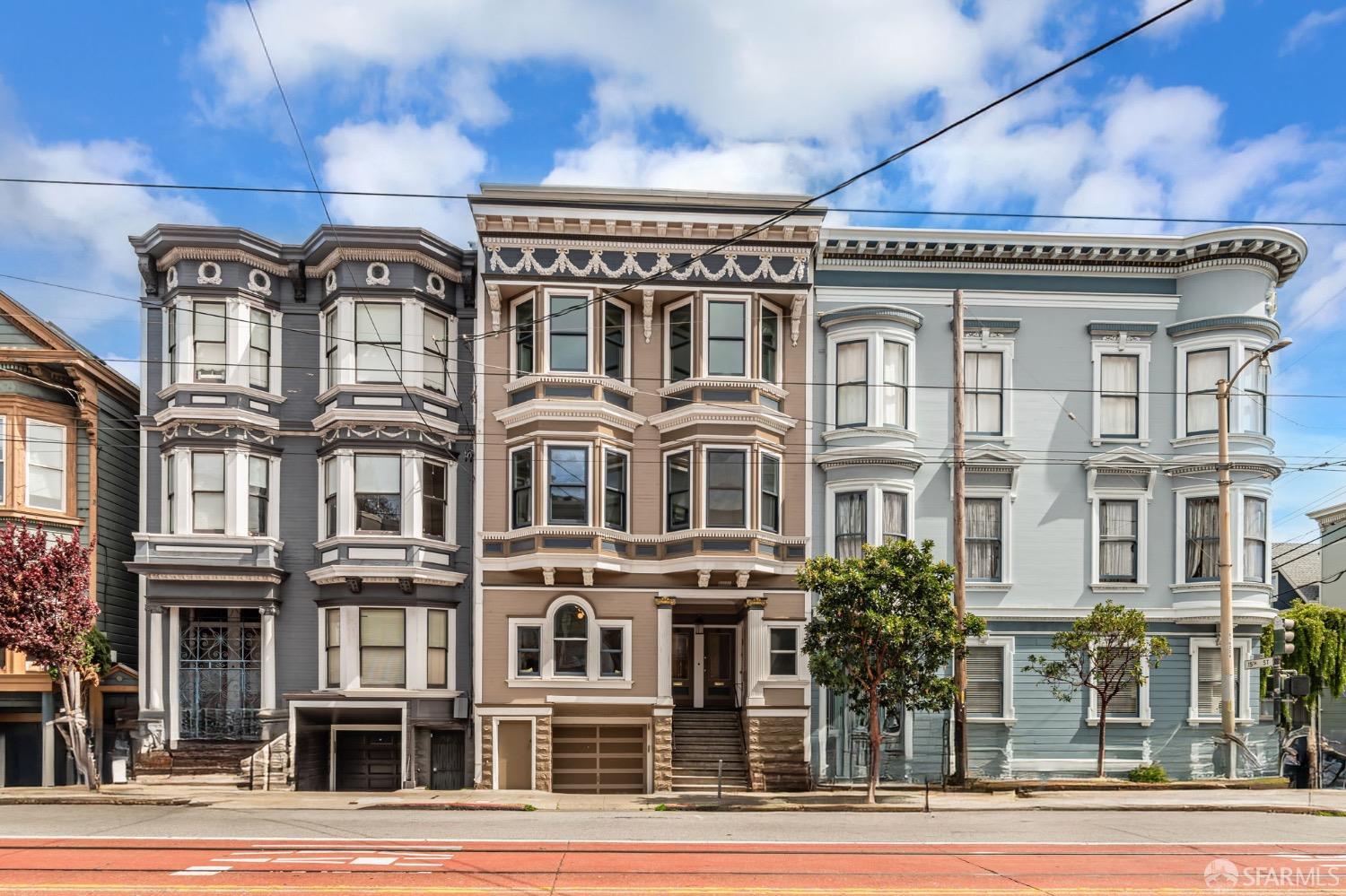 Detail Gallery Image 1 of 45 For 287 Church St, San Francisco,  CA 94114 - 2 Beds | 2 Baths