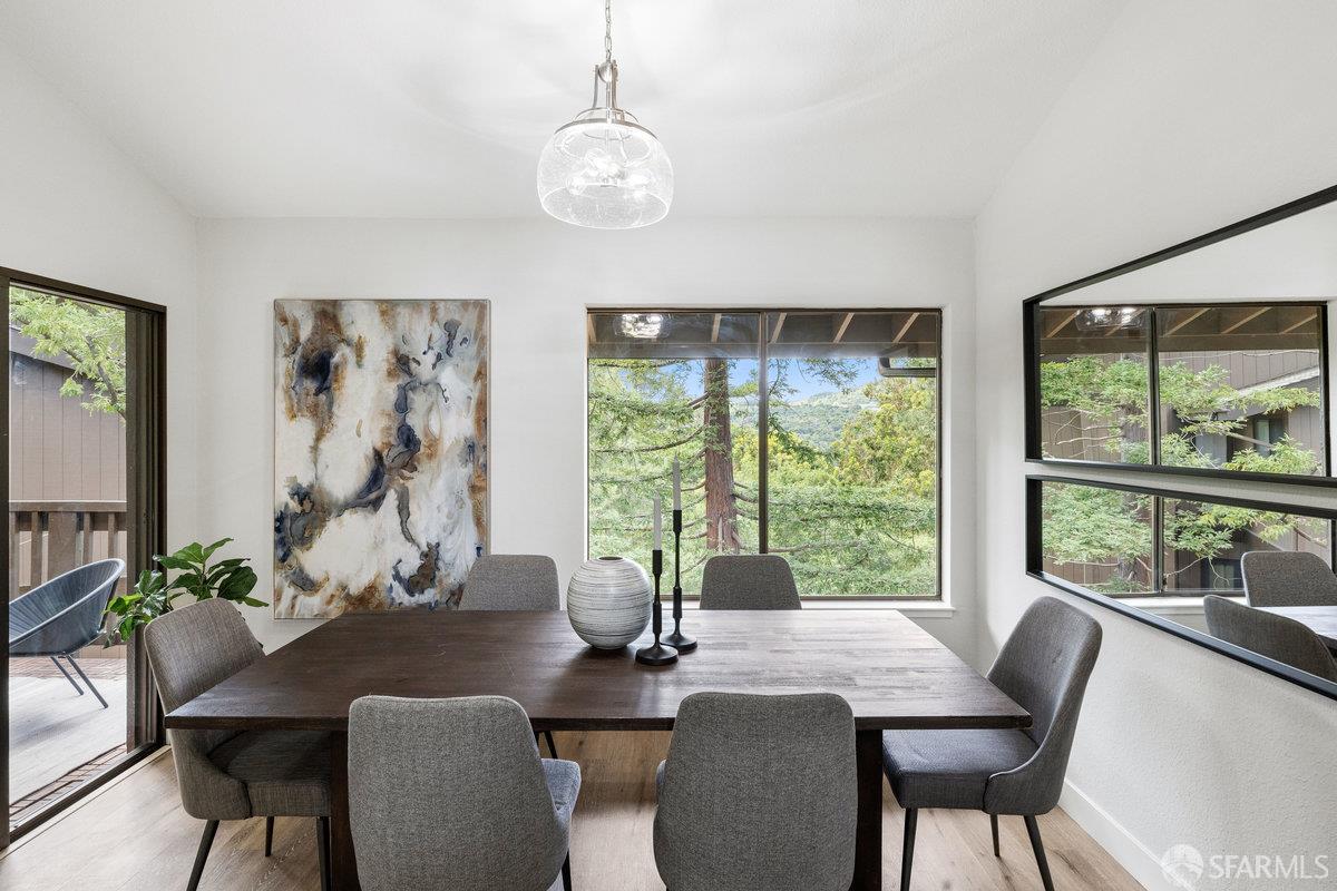 Detail Gallery Image 10 of 54 For 3349 Brittan Ave #12,  San Carlos,  CA 94070 - 3 Beds | 2 Baths
