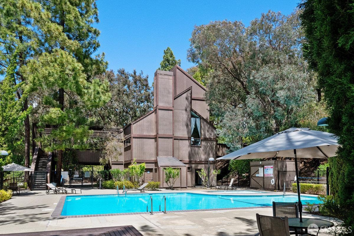 Detail Gallery Image 45 of 54 For 3349 Brittan Ave #12,  San Carlos,  CA 94070 - 3 Beds | 2 Baths