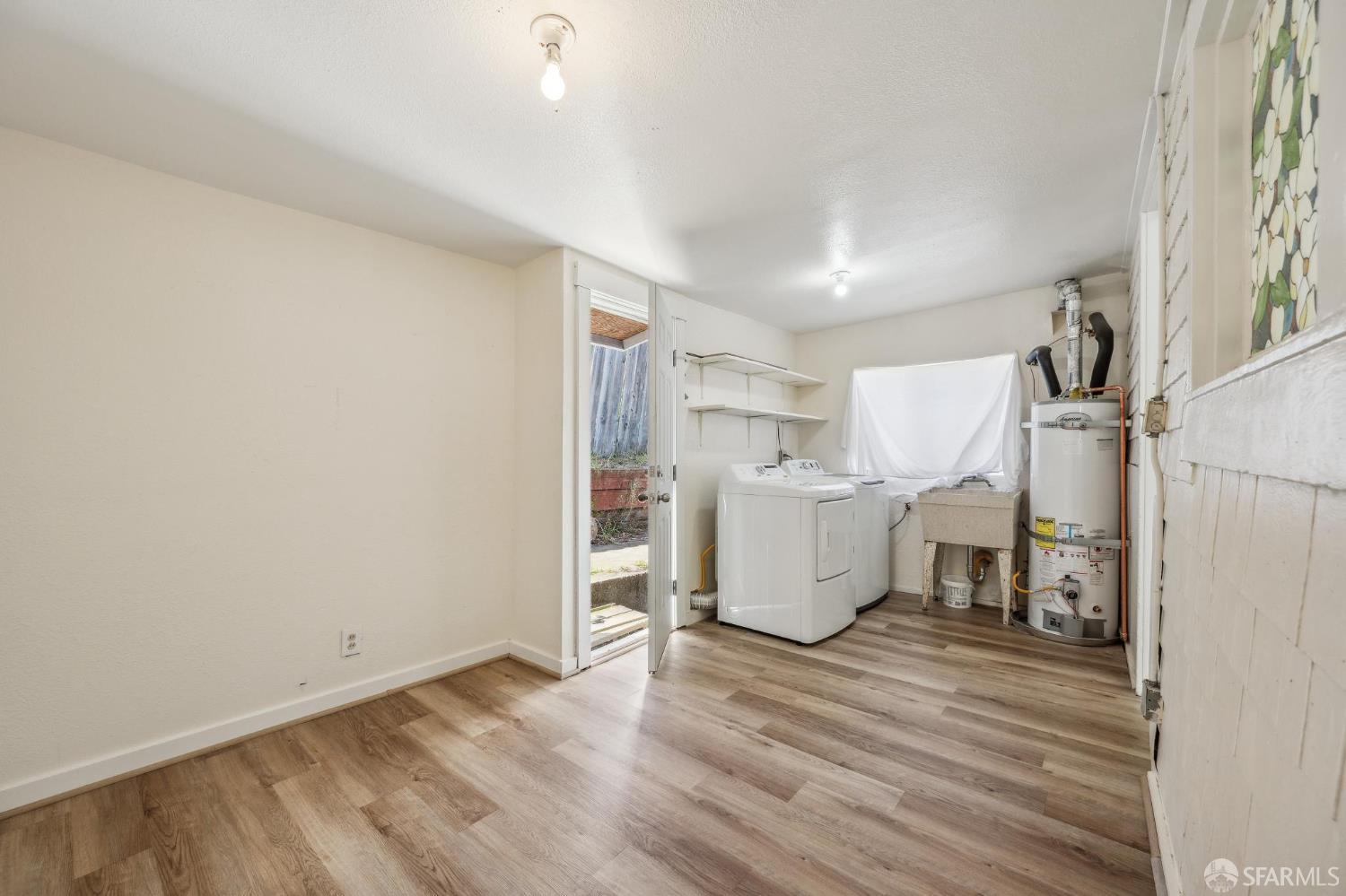 Detail Gallery Image 10 of 12 For 2552 San Jose Ave, San Francisco,  CA 94112 - 2 Beds | 1 Baths