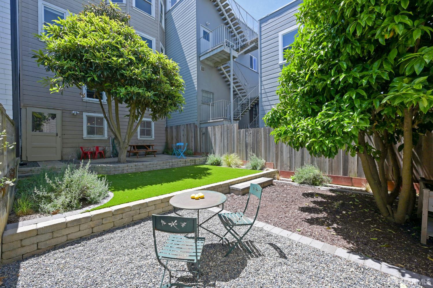 Detail Gallery Image 8 of 67 For 1680 Union St, San Francisco,  CA 94123 - – Beds | – Baths