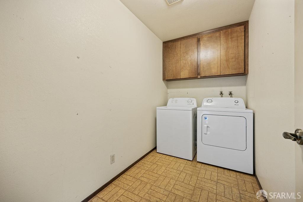 Detail Gallery Image 16 of 34 For 2030 Sarah Dr, Pinole,  CA 94564 - 2 Beds | 2 Baths