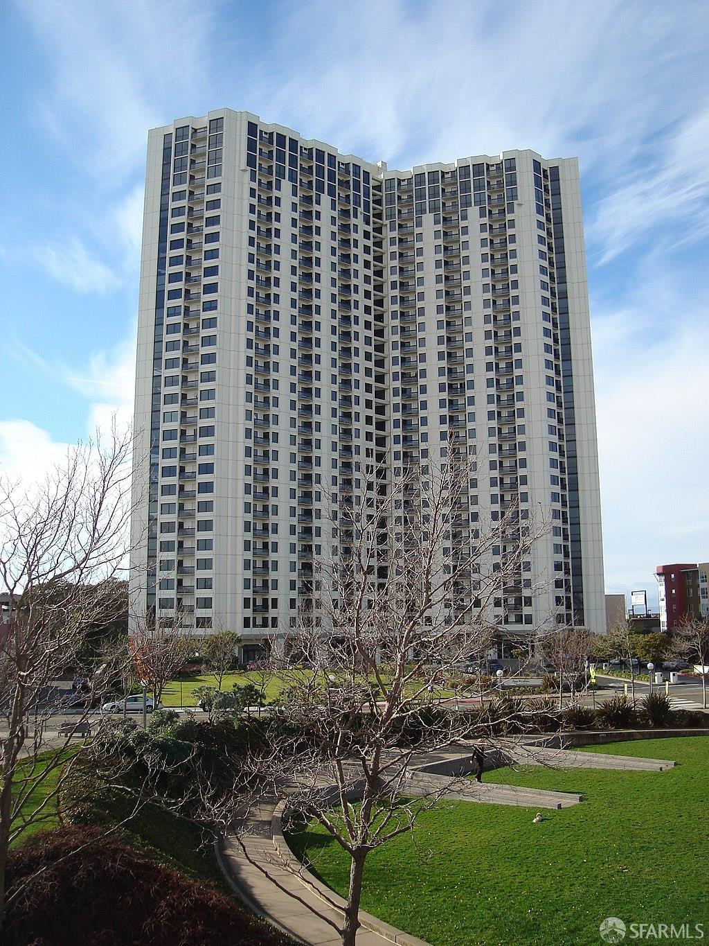Detail Gallery Image 1 of 21 For 6363 Christie Ave #2426,  Emeryville,  CA 94608 - 2 Beds | 2 Baths
